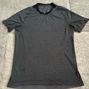 Lululemon Short Sleeve Large